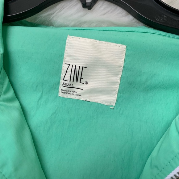 Light Weight Rain Jacket - Picture 3 of 3